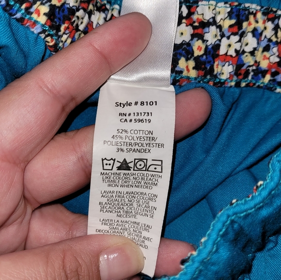 Maevn Scrub sets - Picture 3 of 15